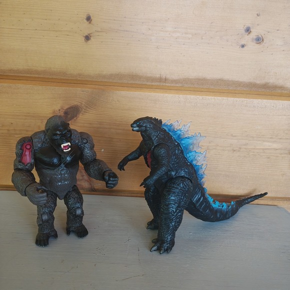 Playmates Toys Other - Godzilla VS Kong: Godzilla and Kong 6" Action Figure Set Playmates Used Good ZC1